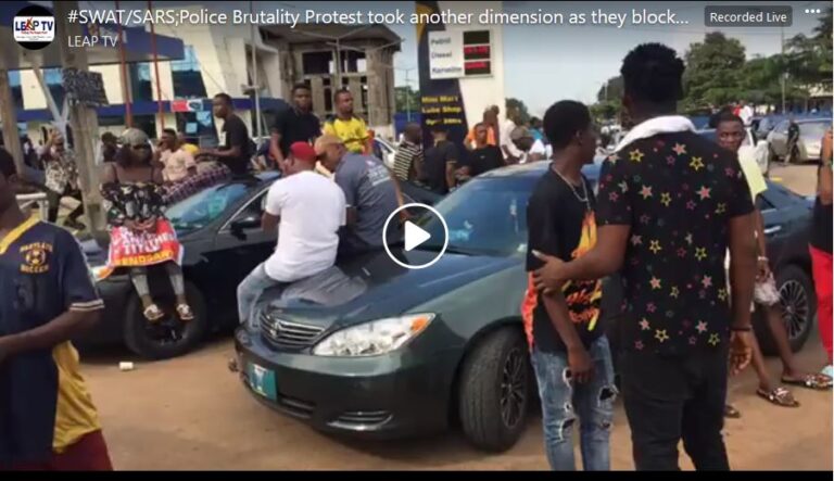 #SWAT/SARS; Police Brutality Protest took another dimension as they blocked the Benin-Asaba Expressway